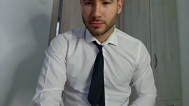 Justynn1 online show from February 2025 06:06:01 AM