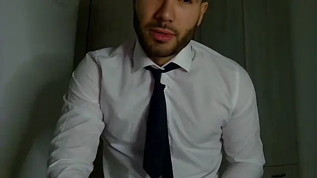 Justynn1 online show from December 2025 11:55:02 PM