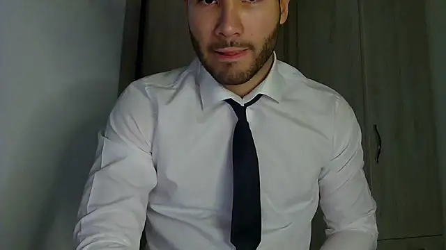 Justynn1 online show from December 2025 06:45:02 AM