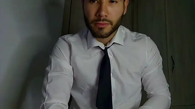 Justynn1 online show from September 2025 09:32:02 PM