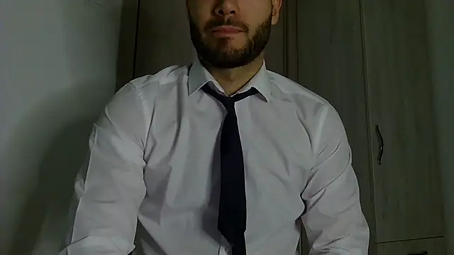 Justynn1 online show from November 2025 05:28:01 AM