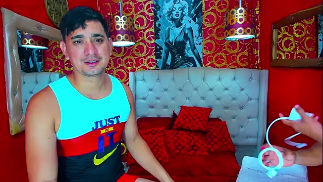 PEINBOYS online show from April 2026 01:15:01 PM