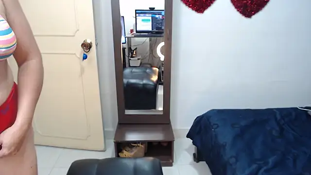 Snapshot of GlendaStarx chatting on September 2025 04:12:01 AM GlendaStarx online show from September 2025 04:12:01 AM