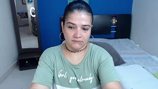 GlendaStarx online show from May 2026 02:37:01 PM
