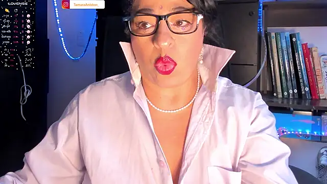 Snapshot of TamaraAniston chatting on March 2025 03:54:01 PM TamaraAniston online show from March 2025 03:54:01 PM