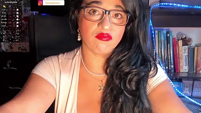 Snapshot of TamaraAniston chatting on February 2025 03:32:02 PM TamaraAniston online show from February 2025 03:32:02 PM