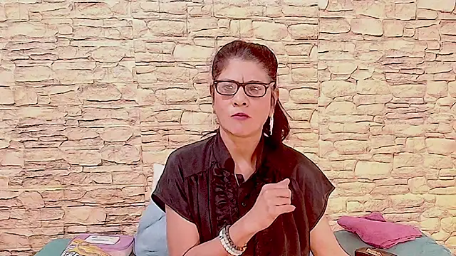 Snapshot of IndianAllure chatting on June 2026 05:45:01 AM IndianAllure online show from June 2026 05:45:01 AM