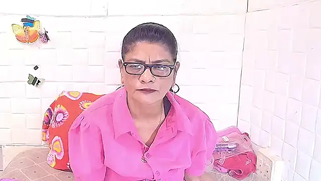 Snapshot of IndianAllure chatting on November 2025 06:02:01 AM IndianAllure online show from November 2025 06:02:01 AM