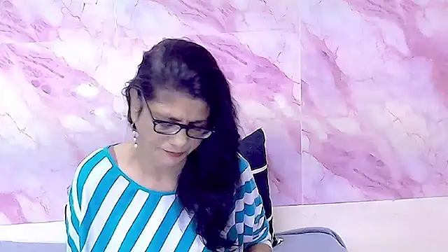 Snapshot of IndianAllure chatting on October 2025 06:06:01 AM IndianAllure online show from October 2025 06:06:01 AM