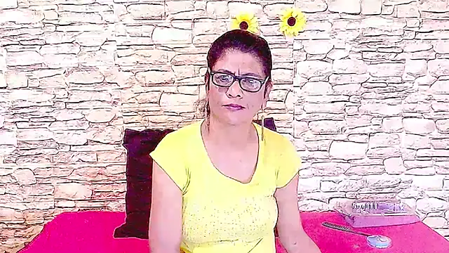 IndianAllure online show from March 2026 05:51:02 AM