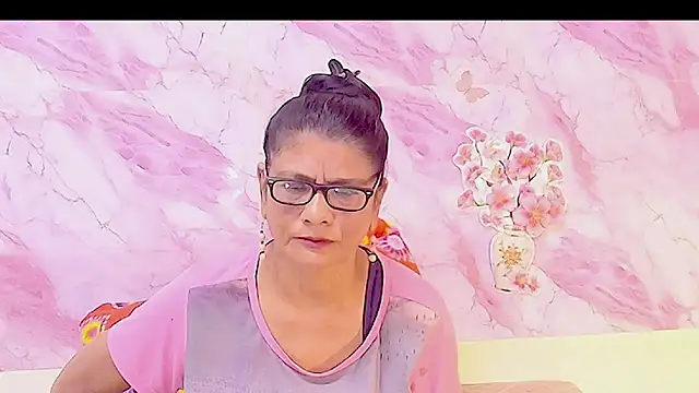 IndianAllure online show from February 2026 05:39:01 AM