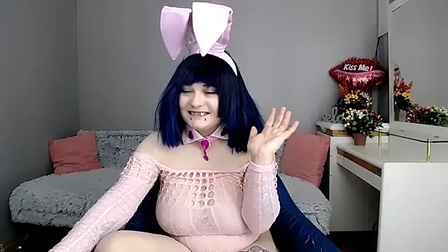 Estheri online show from February 2026 07:17:01 AM