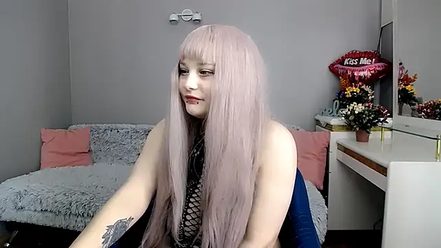 Estheri online show from February 2026 07:26:02 AM