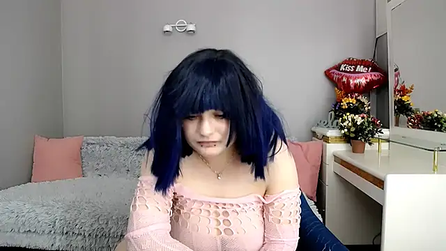 Estheri online show from February 2026 08:03:01 AM