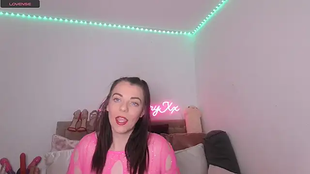 Snapshot of sluty_sammy chatting on January 2025 01:01:01 PM sluty sammy online show from January 2025 01:01:01 PM