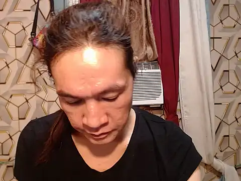 Snapshot of tshugecumxxx chatting on September 2025 03:39:02 AM tshugecumxxx online show from September 2025 03:39:02 AM