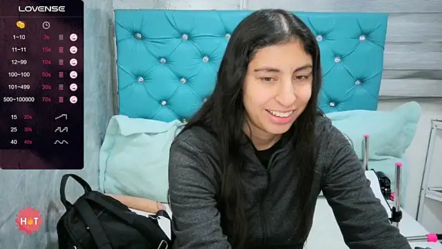 MAARYMOON online show from December 2025 11:00:02 AM