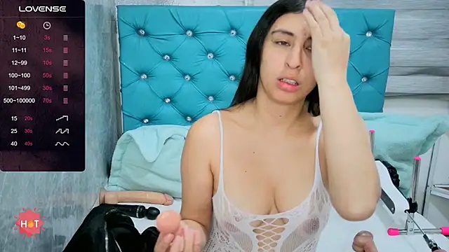 MAARYMOON online show from November 2025 11:10:01 AM