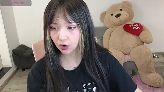 KuroChan420 online show from March 2026 03:42:02 AM