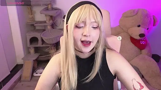 Snapshot of KuroChan420 chatting on February 2026 02:10:01 AM KuroChan420 online show from February 2026 02:10:01 AM