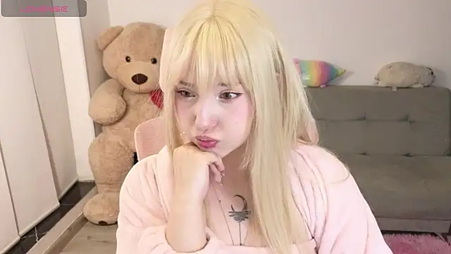 KuroChan420 online show from June 2026 04:06:02 AM