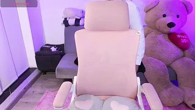 Snapshot of KuroChan420 chatting on February 2026 02:34:01 AM KuroChan420 online show from February 2026 02:34:01 AM