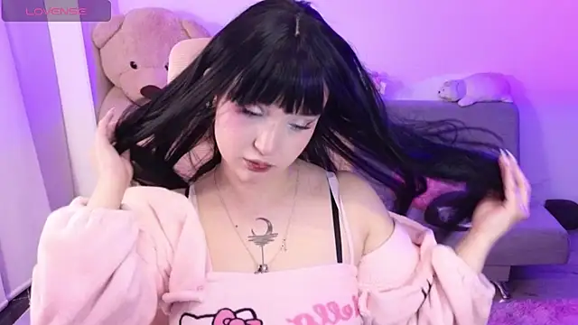 KuroChan420 online show from May 2026 03:03:02 AM