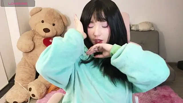 KuroChan420 online show from April 2026 05:32:01 AM