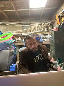 Snapshot of Sitonmyface2020@xh chatting on March 2025 03:43:01 PM Sitonmyface2020xh online show from March 2025 03:43:01 PM