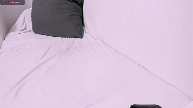 natural  woman online show from November 2025 12:53:02 PM