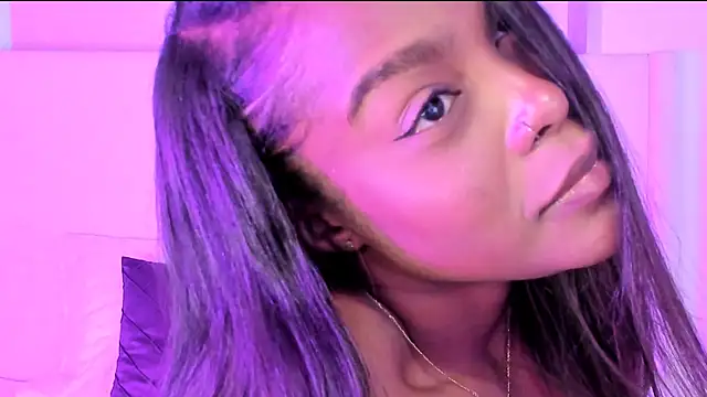 Emma jonness online show from November 2025 05:02:01 PM