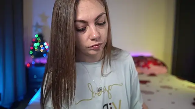 Snapshot of TiffanyPierce chatting on December 2025 09:19:02 PM TiffanyPierce online show from December 2025 09:19:02 PM