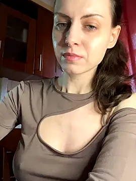 Snapshot of MissAnuta chatting on November 2025 05:32:02 AM MissAnuta online show from November 2025 05:32:02 AM