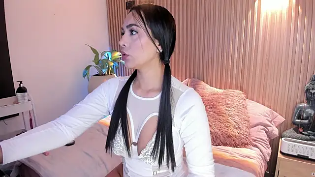 AMELIE xx online show from January 2026 01:47:02 PM