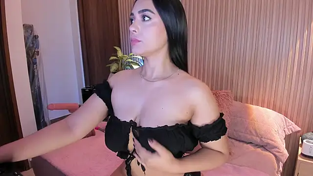 AMELIE xx online show from April 2026 01:04:02 PM