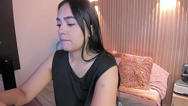 AMELIE xx online show from November 2025 12:19:01 PM