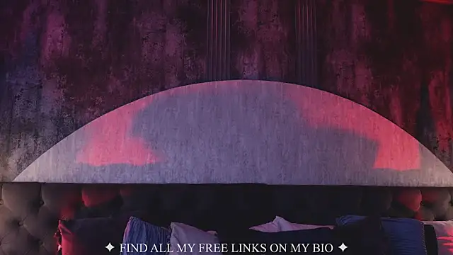 Charlotte Germanotta  online show from April 2026 07:33:01 PM