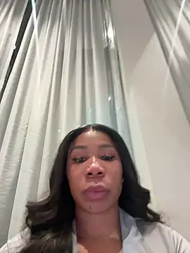 Snapshot of Belle___ chatting on February 2025 11:46:01 PM Belle    online show from February 2025 11:46:01 PM