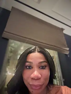 Snapshot of Belle___ chatting on March 2025 02:07:02 AM Belle    online show from March 2025 02:07:02 AM