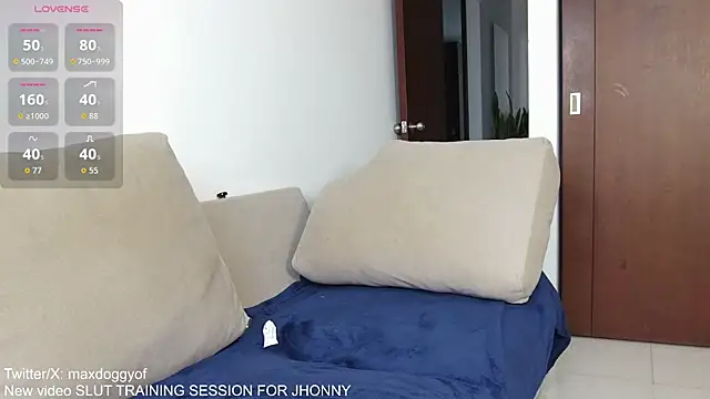 maxdoggy1 online show from July 2026 10:20:02 PM