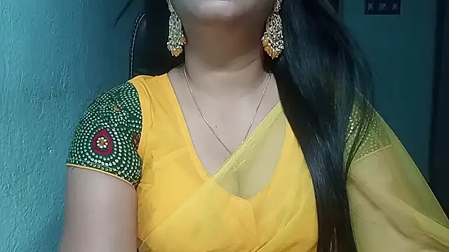 YourModhu online show from November 2025 06:01:02 PM