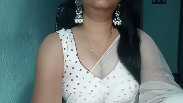 Snapshot of YourModhu chatting on May 2026 05:53:01 PM YourModhu online show from May 2026 05:53:01 PM