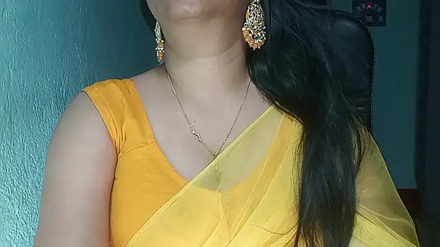 Snapshot of YourModhu chatting on April 2026 06:10:01 PM YourModhu online show from April 2026 06:10:01 PM