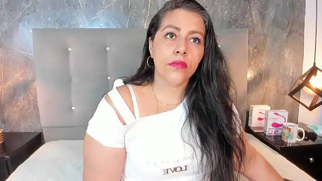 SexxyPamela online show from April 2026 07:22:01 PM