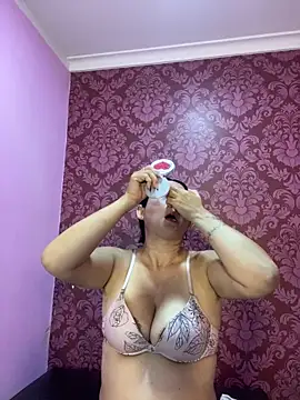 juliana diaz online show from October 2025 11:09:01 AM