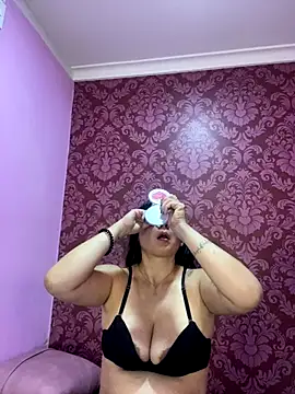 Snapshot of juliana_diaz chatting on November 2025 11:21:01 AM juliana diaz online show from November 2025 11:21:01 AM