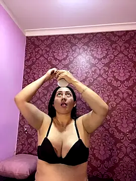 Snapshot of juliana_diaz chatting on December 2025 11:22:02 AM juliana diaz online show from December 2025 11:22:02 AM