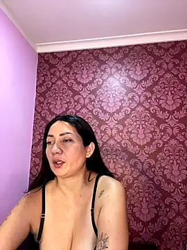 Snapshot of juliana_diaz chatting on November 2025 11:25:02 AM juliana diaz online show from November 2025 11:25:02 AM