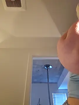 NikiFm online show from November 2025 06:47:02 PM