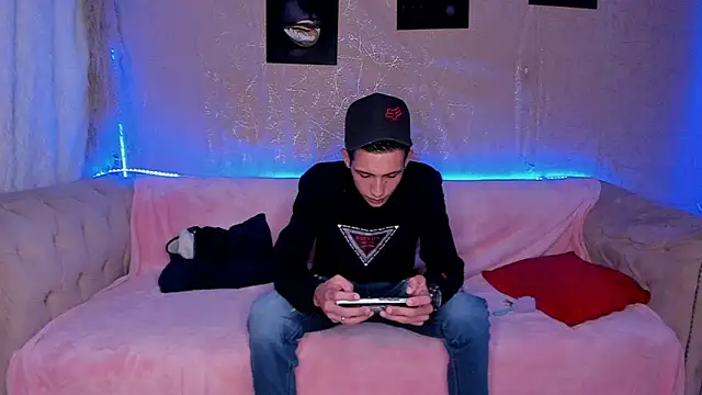 Shyfantasies online show from October 2025 10:35:02 PM